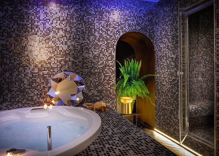 Dharma Boutique & 4* Roma